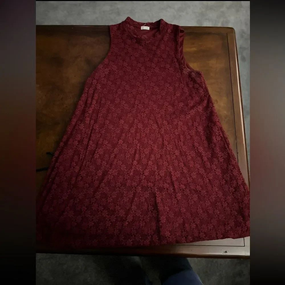 Garage High Neck Sleeveless Burgundy Mini Lace Dress Size Medium